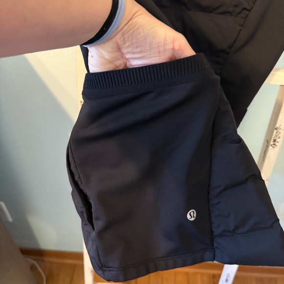 Lululemon Women's Down for It All Black Vest Size 6 - Picture 4 of 10